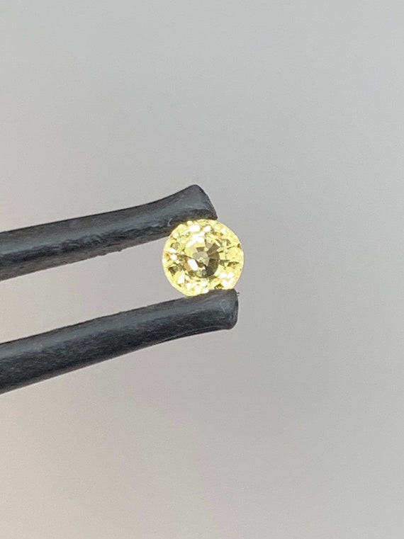 Natural Montana vivid Yellow Sapphire. 3.59mm. Rare color.