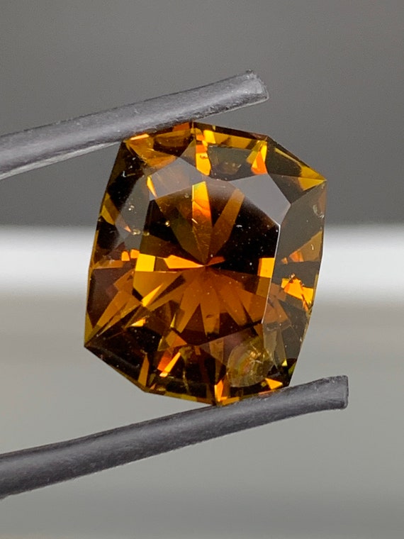 Sunset Tourmaline, large 11.5ct discounted Gemstone. Natural, untreated, precision cut stone.