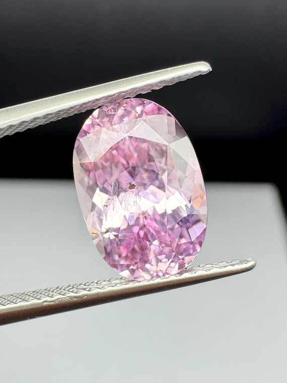 Fancy Pink Sapphire 4.54ct AGL Report. No heat.