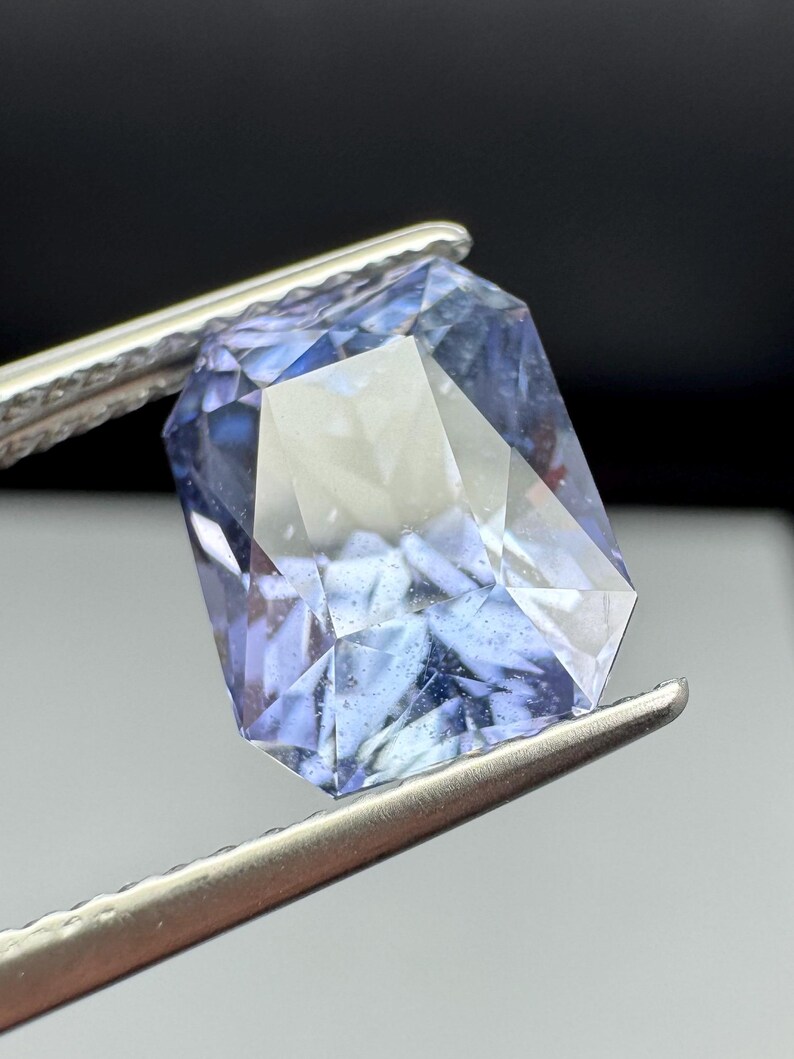 Naturlig safir, ouppvärmd 4,7 karat indigo precisionsslipad. bild 6