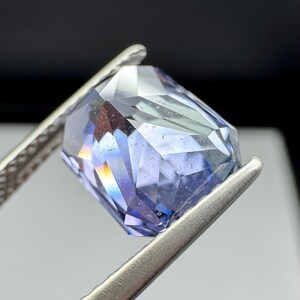 Naturlig safir, ouppvärmd 4,7 karat indigo precisionsslipad. bild 9