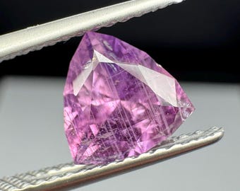 Fuchsia Sapphire Trillion. 1.51ct