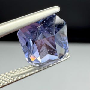 Naturlig safir, ouppvärmd 4,7 karat indigo precisionsslipad. bild 7