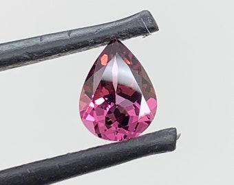 Pink pear shape Rhodolite Garnet. 1.3ct