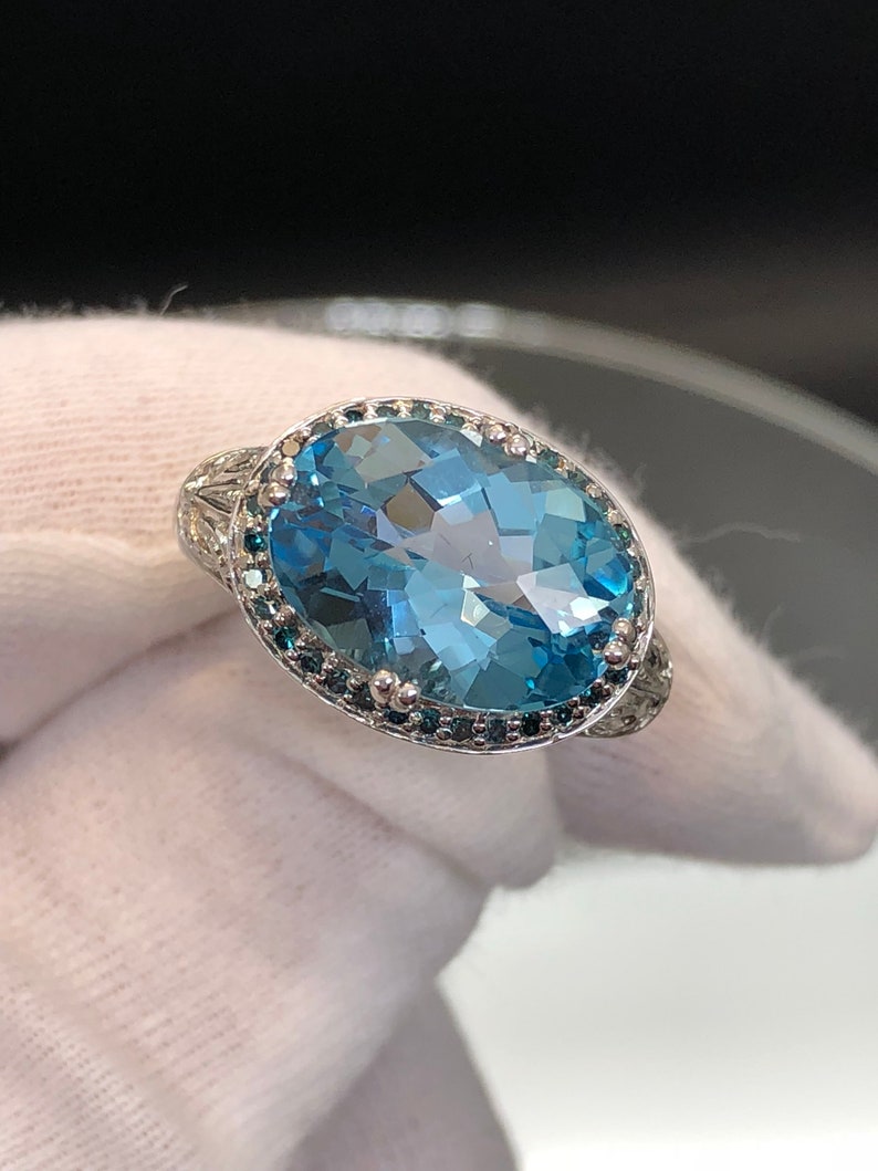 A Stunner of a Blue Topaz Ring in White 14k Gold With Diamond | Etsy