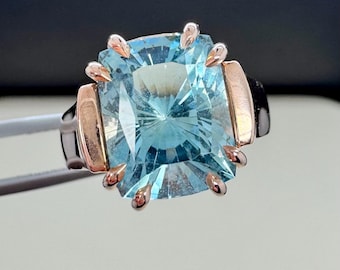 Aquamarine ring in 14k rose gold. Custom.