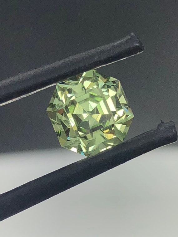 Asscher cut mint Garnet! 2.25ct Precision cut! Grossularite Merlani mint green.