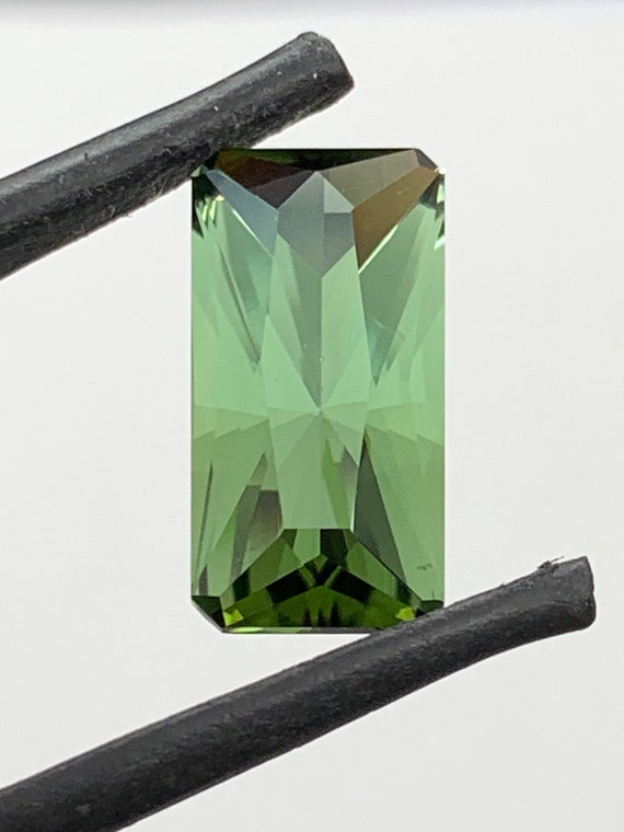 Precision cut green Tourmaline. 3.8ct Nigerian Gemstone.