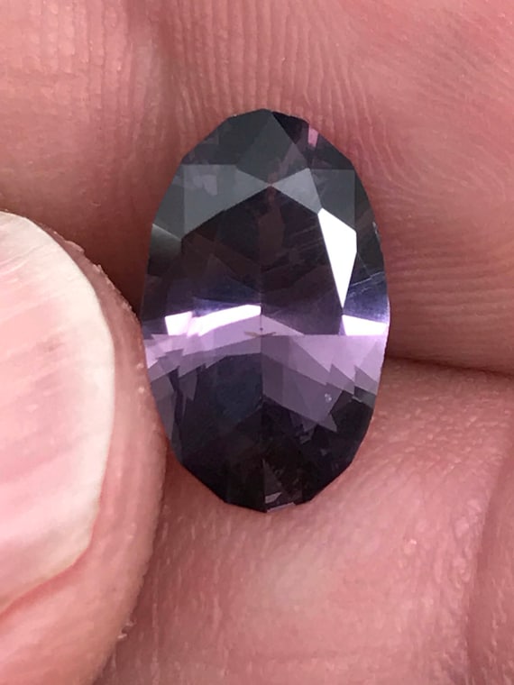 Good cut, natural purple Spinel, untreated, no windowing. 2.26ct unheated