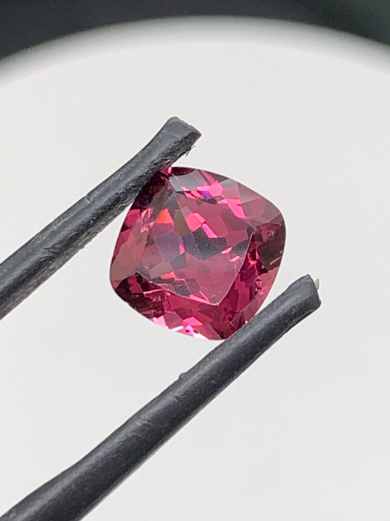 3.2ct Violet hue pink Garnet.