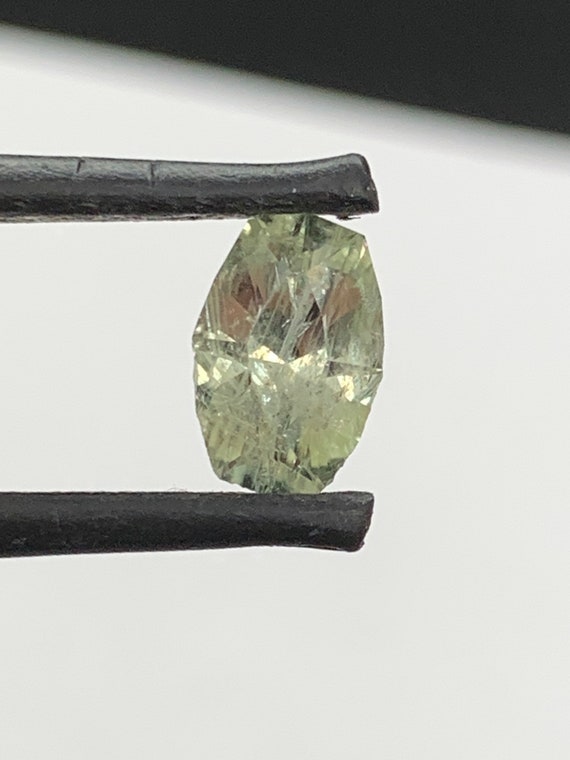Discounted natural Montana Sapphire! Precision cut, 1.48ct