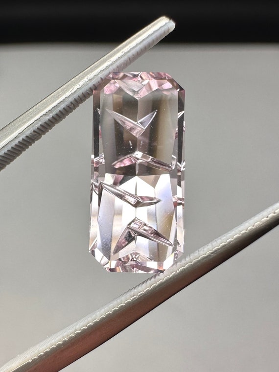 Fantasy cut Morganite 3.01ct natural, good color