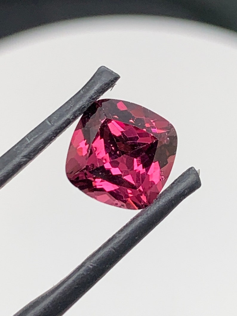 3.2ct Violet hue pink Garnet.