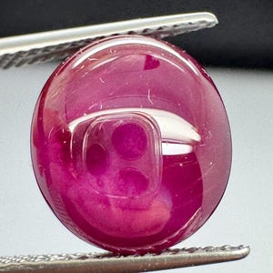 Burmesisk stjärnrubin med AGL-ursprungsrapport. 9,17 ct.