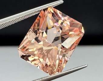 Morganite, 11.2ct natural peach.