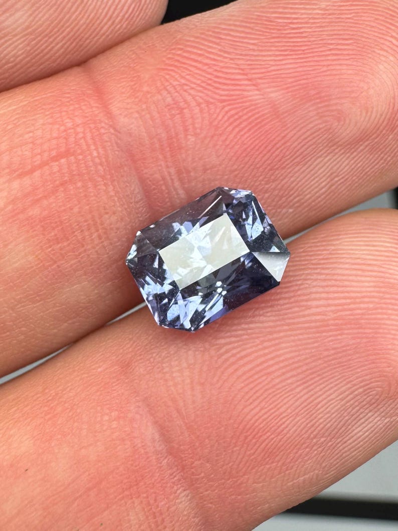 Naturlig safir, ouppvärmd 4,7 karat indigo precisionsslipad. bild 14