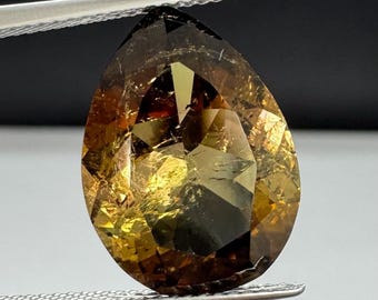 9.5ct Huge Golden Tourmaline!