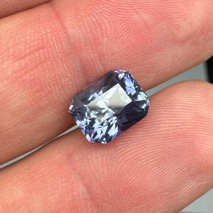 Naturlig safir, ouppvärmd 4,7 karat indigo precisionsslipad. bild 16