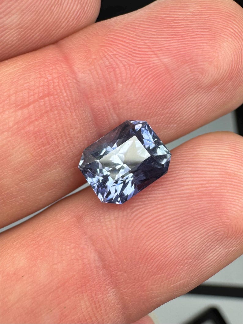 Naturlig safir, ouppvärmd 4,7 karat indigo precisionsslipad. bild 16