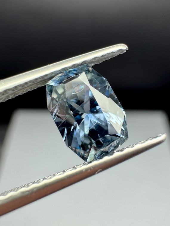 Steely Blue natural sapphire 1.83ct