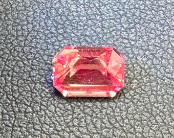 Dragon Garnet. 1.55ct color change gem.