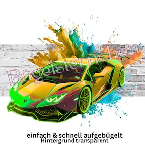 Könnte beinhalten: Ein lebendiges Grafikdesign eines gelben Sportwagens mit grünen und violetten Akzenten, vor einer weißen Backsteinmauer und bunten Farbspritzern. Der Text "einfach & schnell aufgebügelt Hintergrund transparent" ist enthalten.