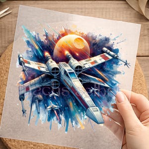 Könnte beinhalten: Aquarell-Druck mit einem X-Wing-Jäger im Flug, vor dem Hintergrund eines Planeten und Weltraumschrotts. Das Kunstwerk ist überwiegend weiß, rot und blau, mit einem leuchtend orangefarbenen Planeten im Hintergrund.