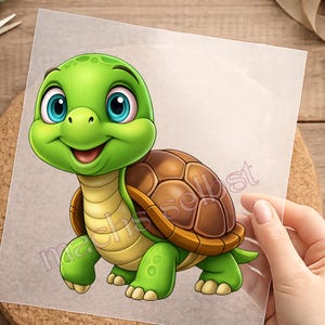 Könnte beinhalten: Ein transparenter Aufkleber mit einer Cartoon-Schildkröte mit hellgrünem Kopf, großen blauen Augen und einem braunen Panzer. Die Schildkröte hat einen hellgelben Bauch und lächelt. Der Text "machs selbst" ist in Lila auf dem Panzer aufgedruckt.