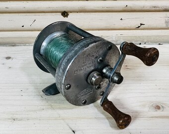 Vintage South Bend 550 Level Wind Casting Reel Collectible ON SALE