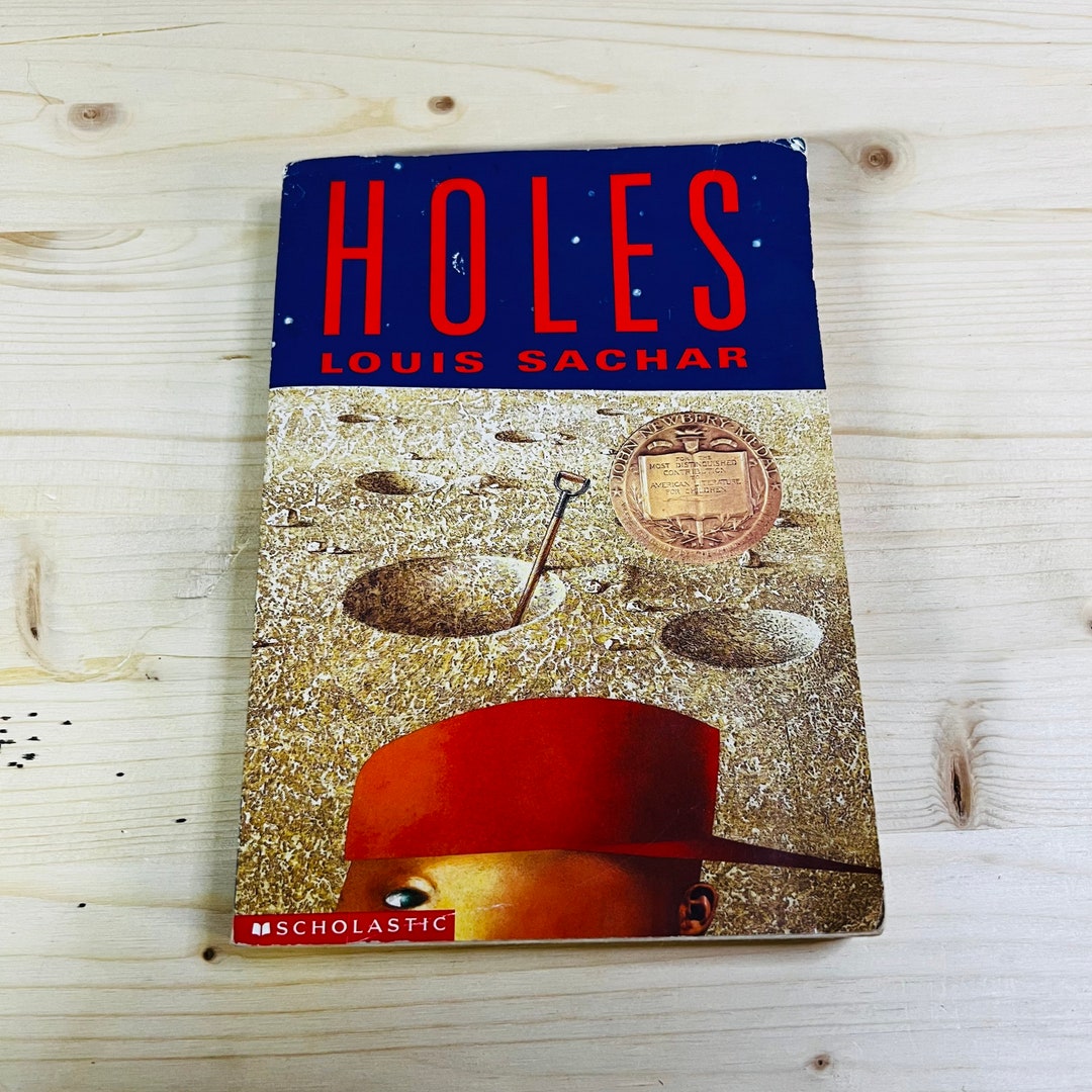 Holes by Louis Sachar, Paperback