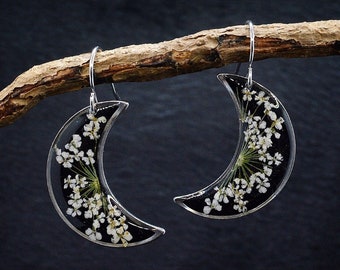 Flower moon earrings, gift for her, preserved flowers, moon shaped, celestial, silver, black earrings, boho, pagan lover