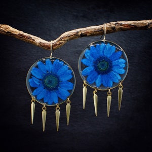 Blue flower earrings/pressed flower earrings/gift for her/botanical jewelry/flower dangle earrings/aesthetic jewelry/boho style