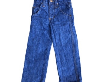 4T kids vintage straight-leg dark wash Wrangler blue jeans with leather patch