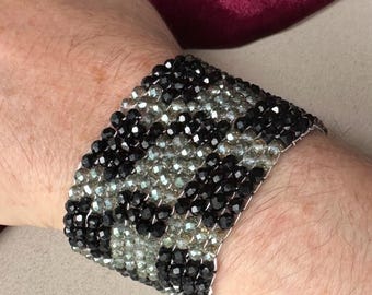 ¡Pulsera tipo brazalete con cuentas de cristal chinas!