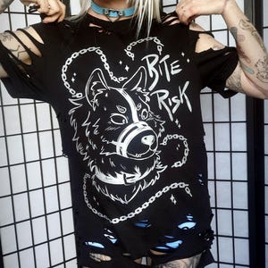 T-shirt Bite Risk gemuilkorfde weerwolf (maten S-4XL)