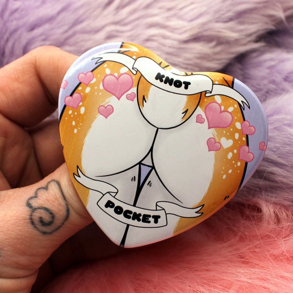 Knot Pocket Furry Heart Badge (55mm) - Deer Butt with Hearts