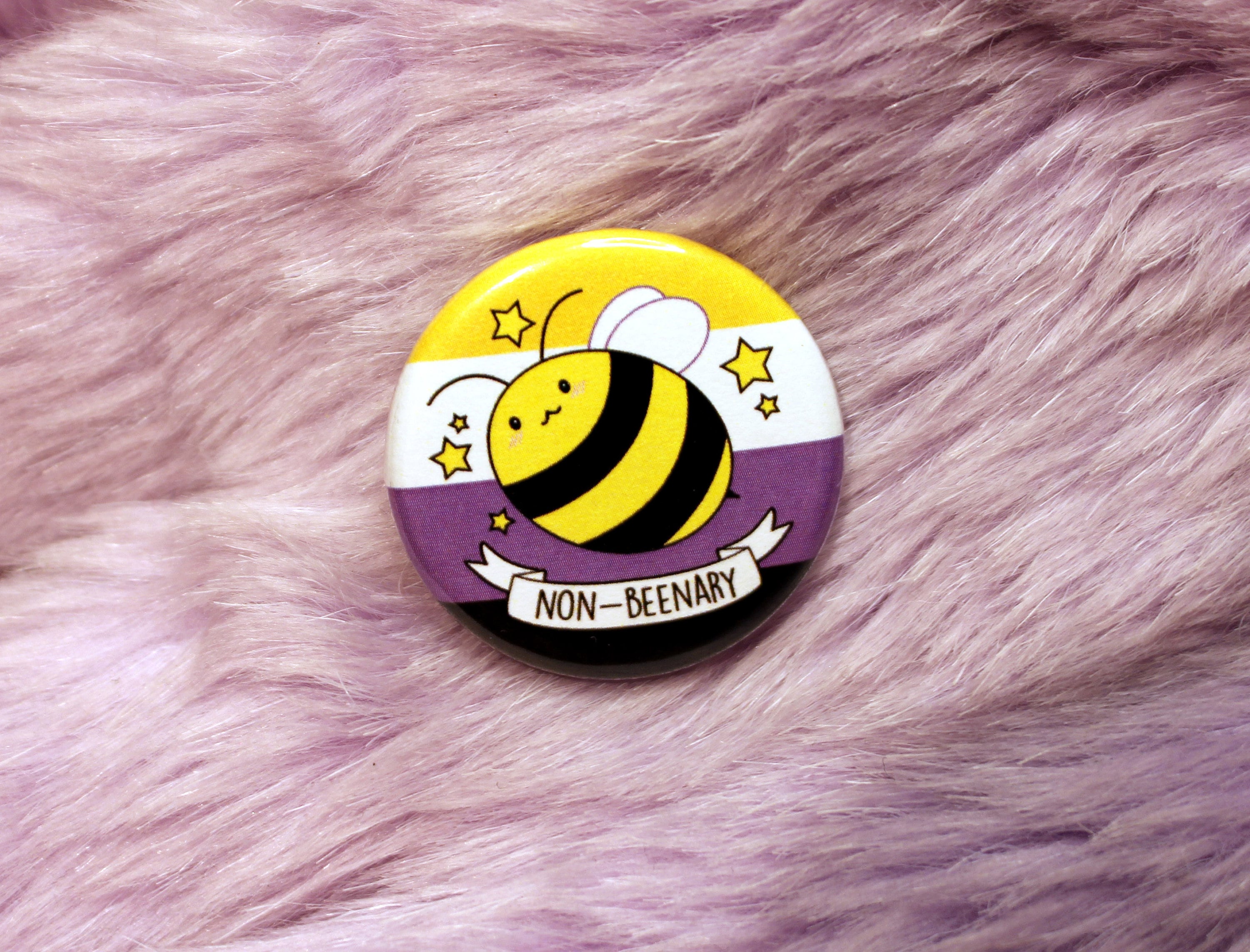 Non-Beenary Pun Badges (32mm)
