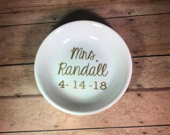 Mrs. Ring Dish, Personalized Ring Dish, Gold Ring Dish, Custom Jewelry Dish, Gifts for Her, Future Mrs. Ring Dish