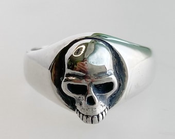 Skull Signet Solid Ring in sterling silver, Handmade Ring, Skull Punk Ring, Skull Metal Ring, Skull Rock&Roll Ring, Steampunk Skull ring.