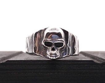 Skull Ring, Hammered Skull Ring, Sterling Silver Skull Ring, Handmade Ring, Skull Punk Ring, Skull Metal Ring, Skull Rock&Roll Ring.
