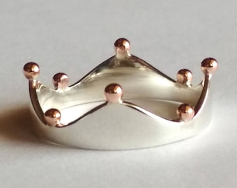 Crown shaped sterling silver ring with copper details, chose from slight oxidized / scratched finish or polished glossy finish