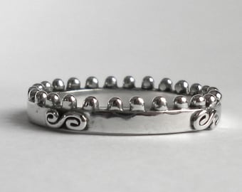 Handmade sterling silver ring, crown shaped ring, thin ring, polished ring, a ring fit for kings and queens
