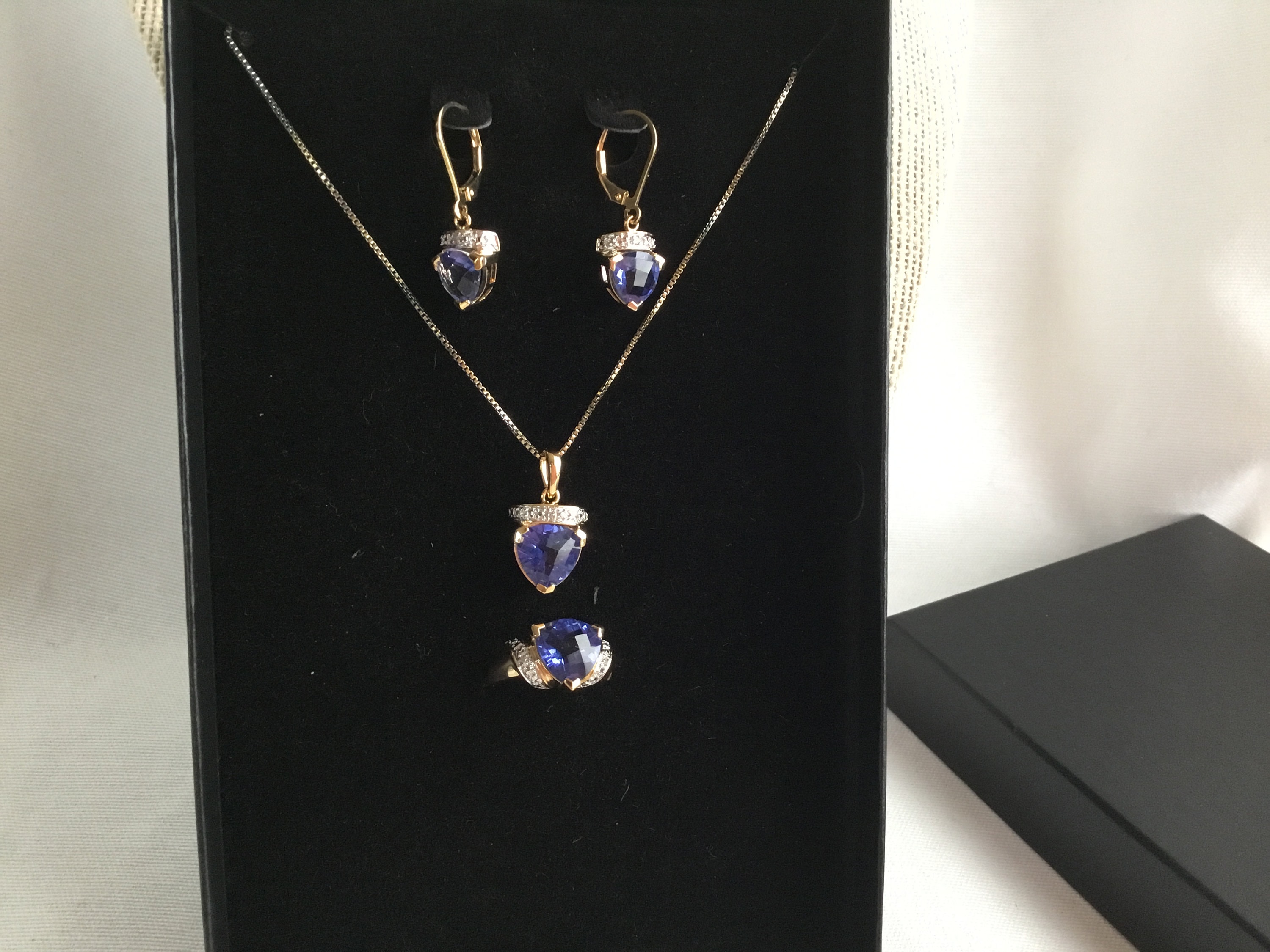 Vintage HSN Simulated Tanzanite Solitaire Diamond Accent