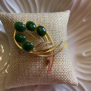 Vintage Gold-Tone Faux Jade Filigree Leaf Brooch