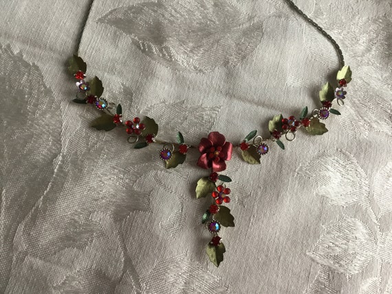 Beautiful Red Flower green Leaf Necklace with Rhi… - image 3