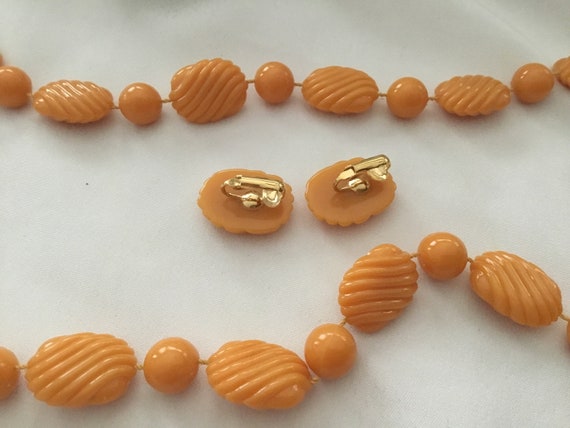 Vintage Orange Acrylic Necklace with clip on earr… - image 10
