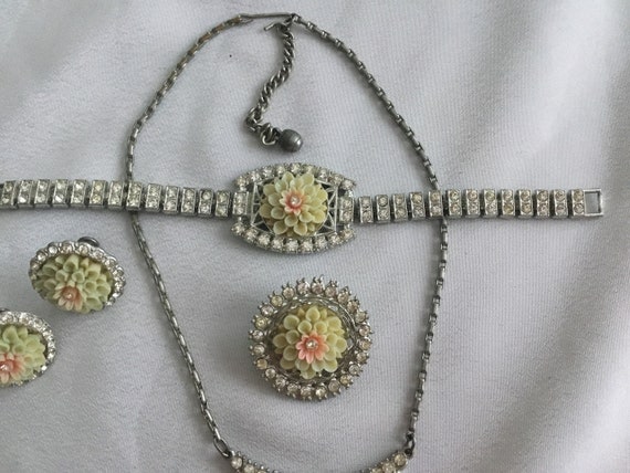 Vintage Celluloid Pink Flower rhinestone jewelry … - image 10