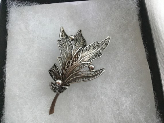 Vintage Sterling Silver Ornate Filigree Leaf Leav… - image 9