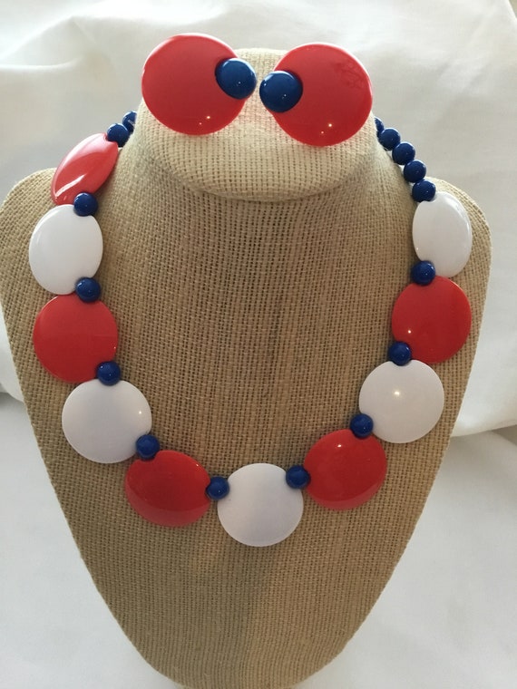 Vintage Red White Blue Patriotic Lucite Necklace … - image 9