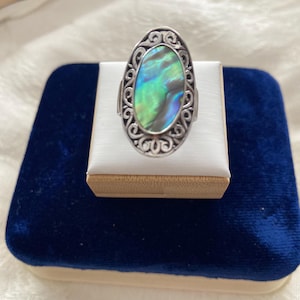 Vintage Estate Oval Abalone Ornate Silver Ring Size 7